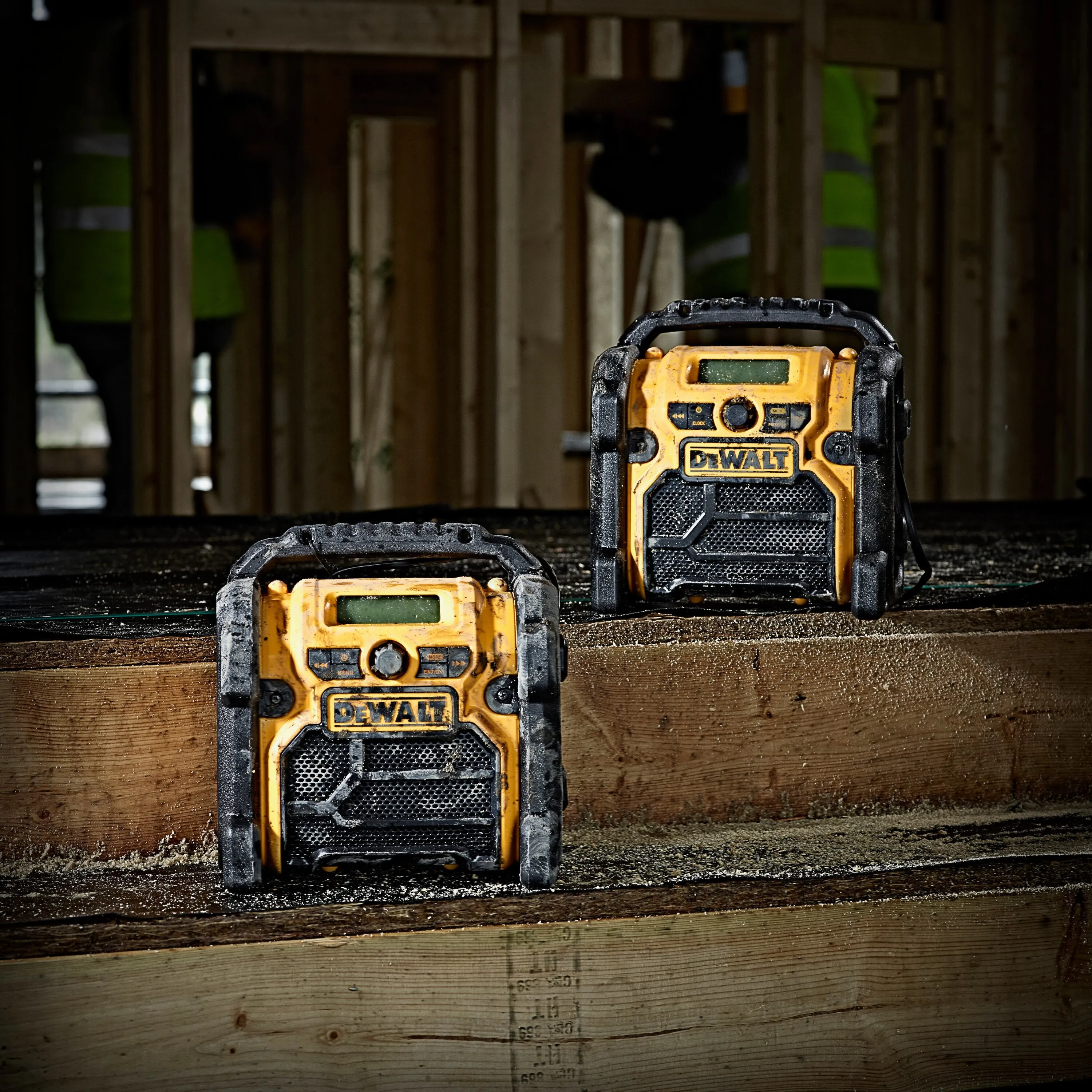 DeWalt DCR020 18V XR Li-ion Compact Digital Radio